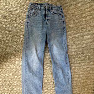 American Eagle High Rise Mom Straight Stretch Jeans; In 0
